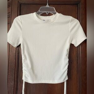 S: ZARA White Cropped Short Sleeve T Shirt Top Ruched Sides NWOT